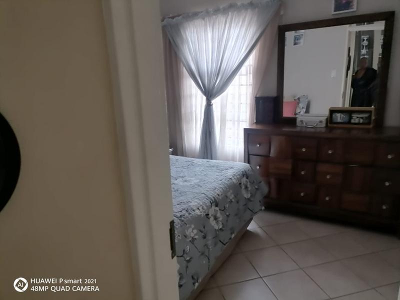 To Let 2 Bedroom Property for Rent in Kirkney Gauteng