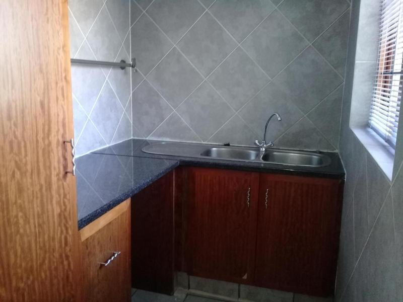To Let 3 Bedroom Property for Rent in Halfway Gardens Gauteng