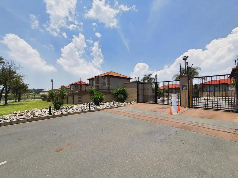To Let 5 Bedroom Property for Rent in Noordwyk Gauteng