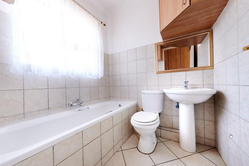 To Let 3 Bedroom Property for Rent in Noordwyk Gauteng
