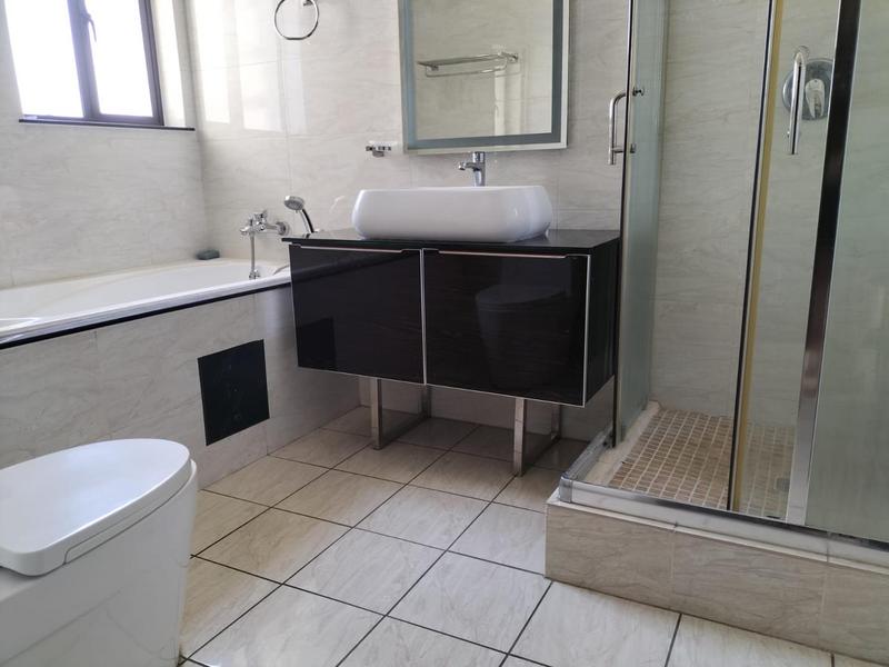 To Let 3 Bedroom Property for Rent in Fourways Gauteng