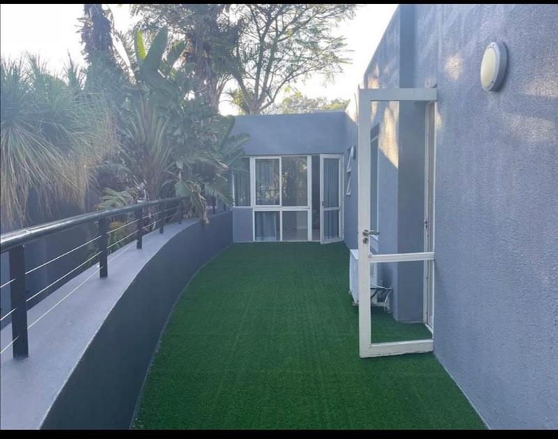 To Let 4 Bedroom Property for Rent in Sandhurst Gauteng