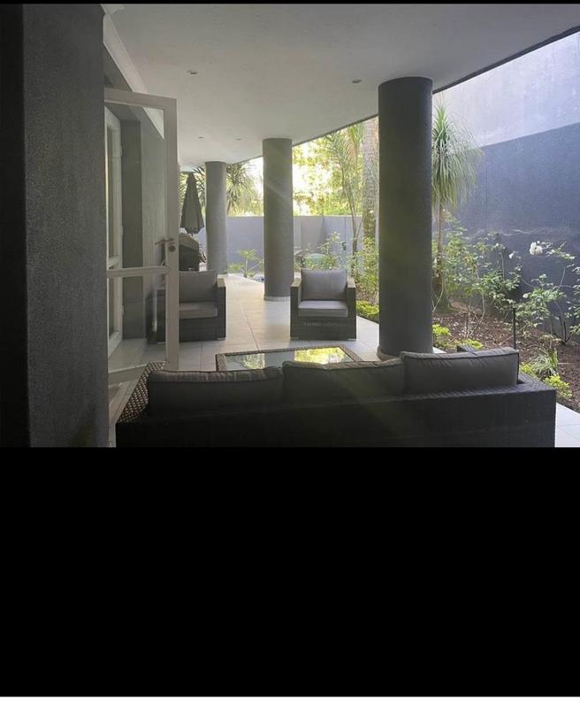 To Let 4 Bedroom Property for Rent in Sandhurst Gauteng