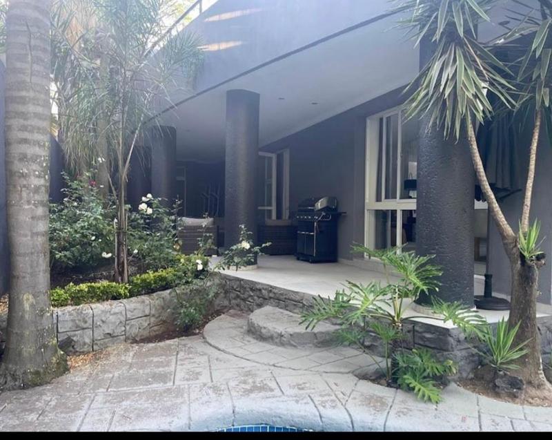 To Let 4 Bedroom Property for Rent in Sandhurst Gauteng