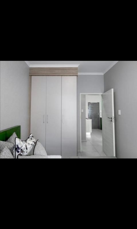 To Let 2 Bedroom Property for Rent in Midridge Park Gauteng