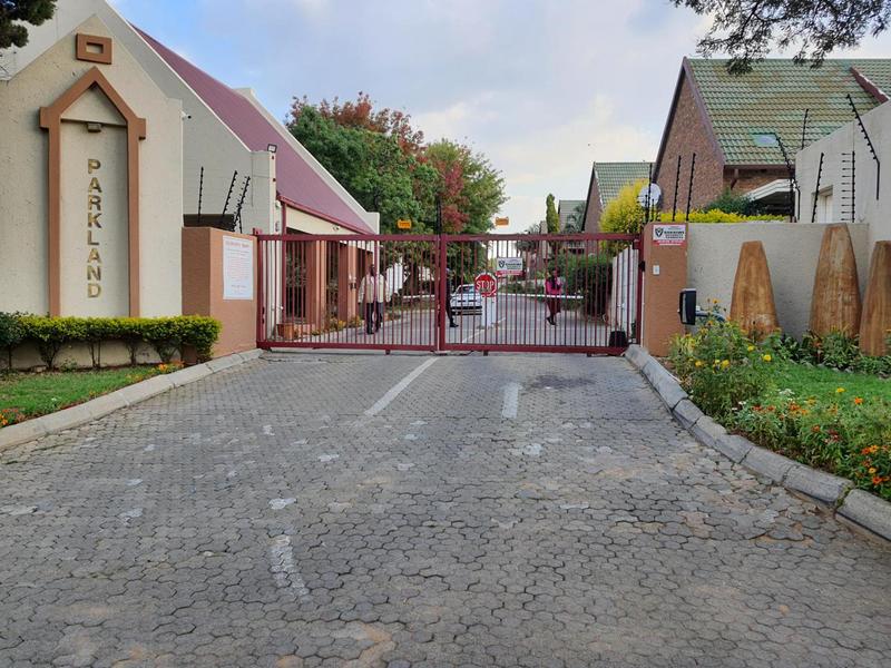 2 Bedroom Property for Sale in Noordwyk Gauteng