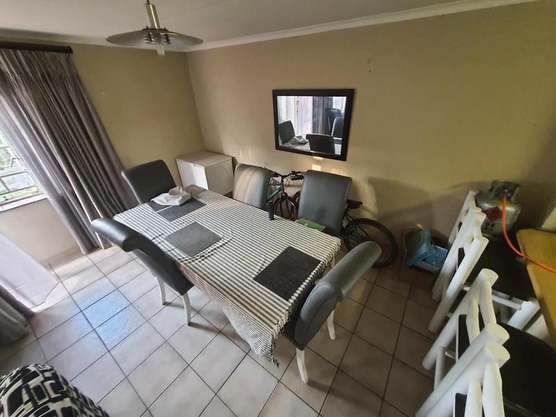 2 Bedroom Property for Sale in Noordwyk Gauteng