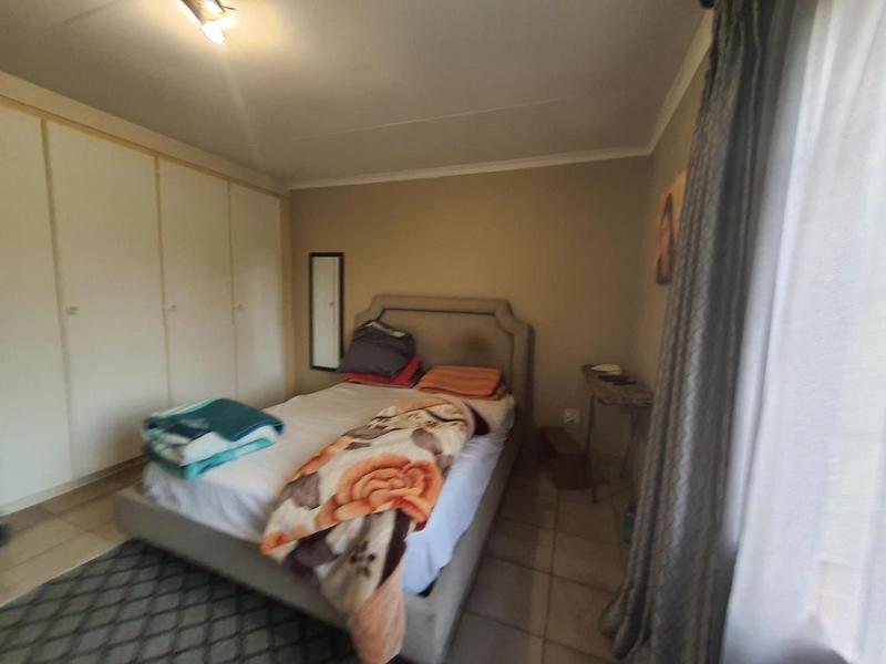 2 Bedroom Property for Sale in Noordwyk Gauteng