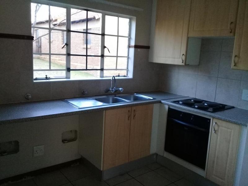 2 Bedroom Property for Sale in Noordwyk Gauteng