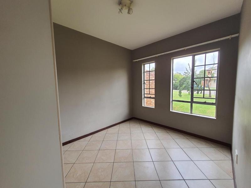 2 Bedroom Property for Sale in Noordwyk Gauteng