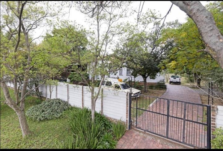 3 Bedroom Property for Sale in Bryanston Gauteng