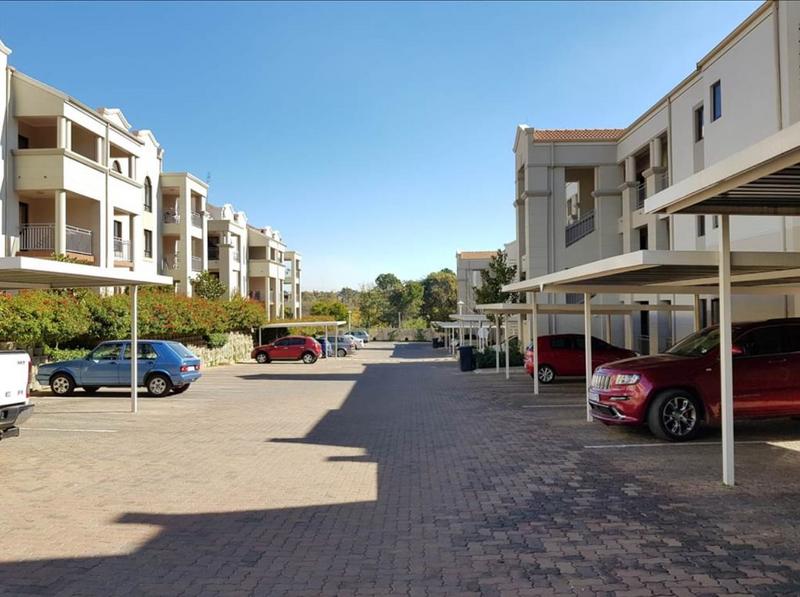 2 Bedroom Property for Sale in Erand Gardens Gauteng