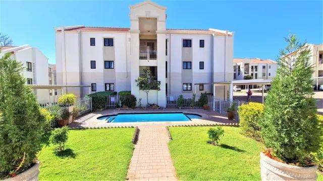 2 Bedroom Property for Sale in Erand Gardens Gauteng