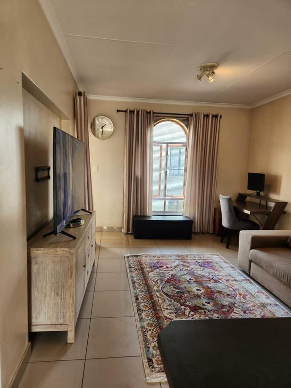 1 Bedroom Property for Sale in Erand Gardens Gauteng