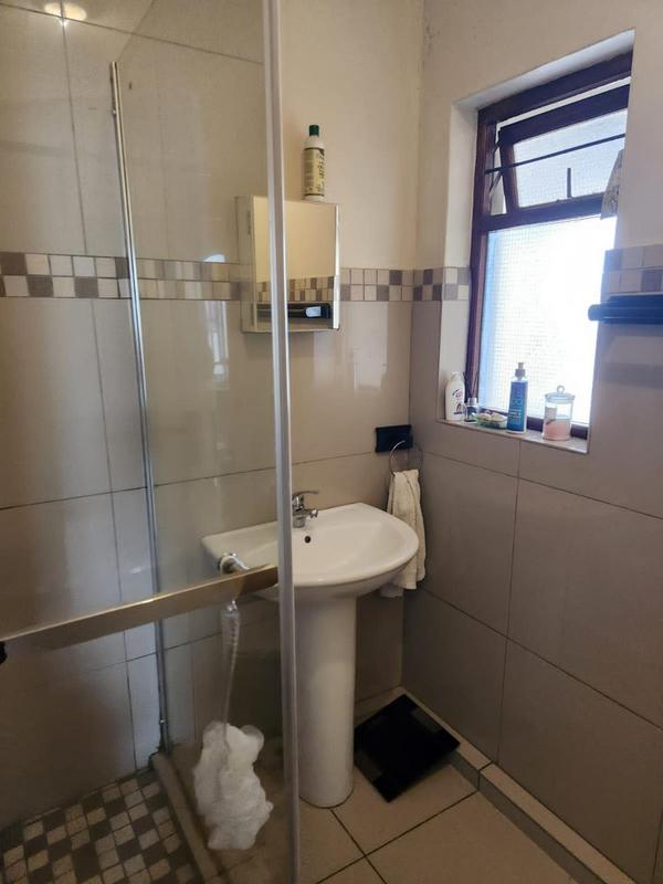 1 Bedroom Property for Sale in Erand Gardens Gauteng