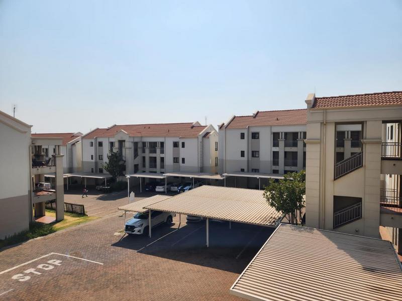 1 Bedroom Property for Sale in Erand Gardens Gauteng