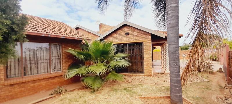 3 Bedroom Property for Sale in The Orchards Gauteng