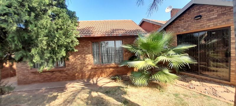 3 Bedroom Property for Sale in The Orchards Gauteng