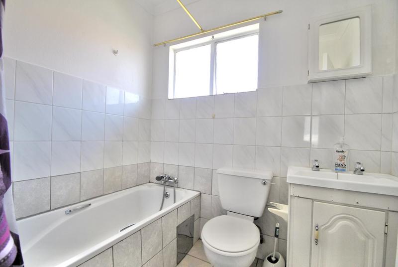 2 Bedroom Property for Sale in Linmeyer Gauteng