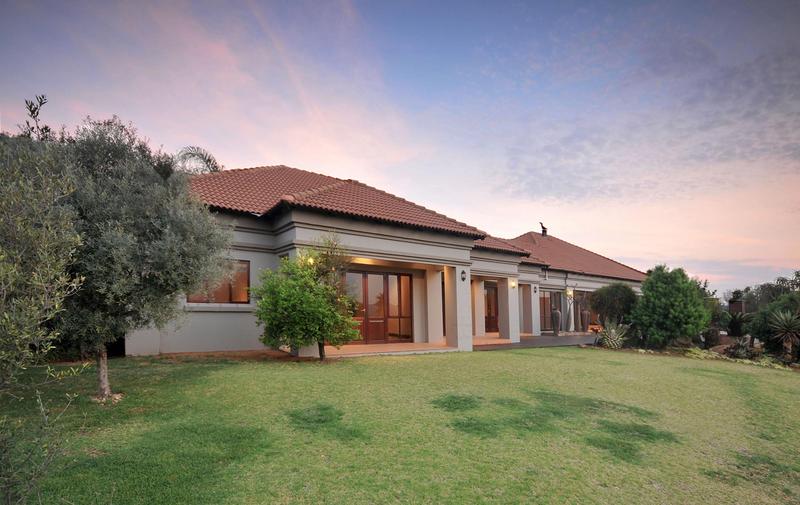 5 Bedroom Property for Sale in Mooikloof Equestrian Estate Gauteng