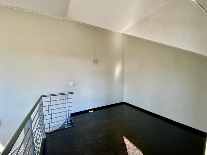 1 Bedroom Property for Sale in Bryanston Gauteng