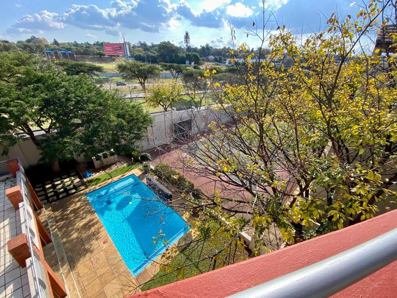 1 Bedroom Property for Sale in Bryanston Gauteng