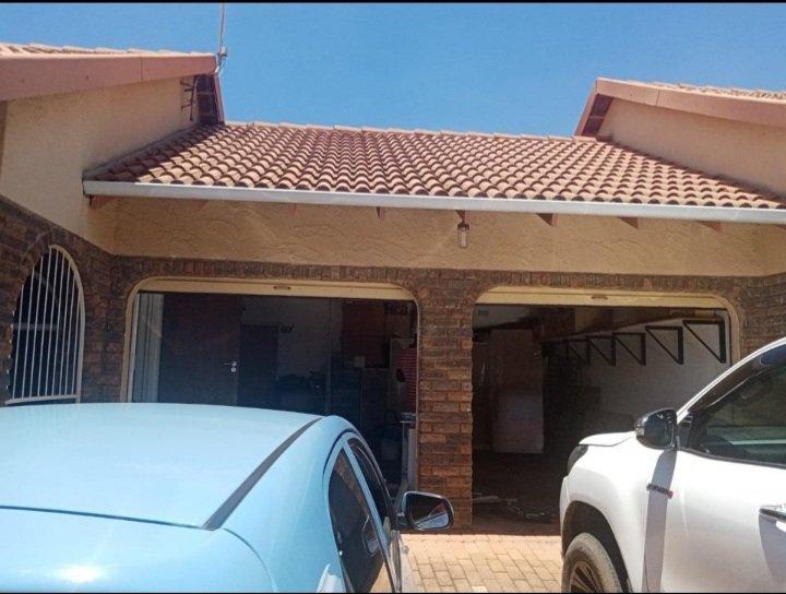 3 Bedroom Property for Sale in Birchleigh Gauteng