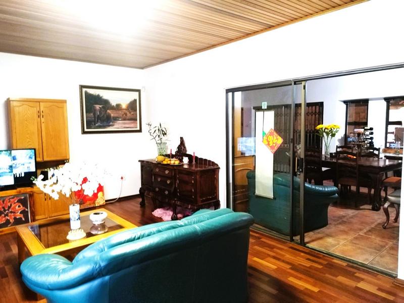 4 Bedroom Property for Sale in Glenvista Gauteng