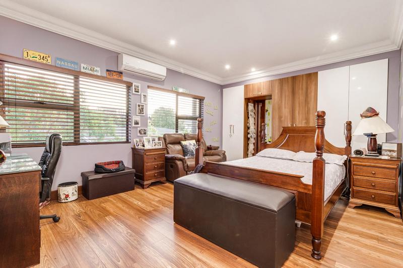 6 Bedroom Property for Sale in Fourways Gardens Gauteng