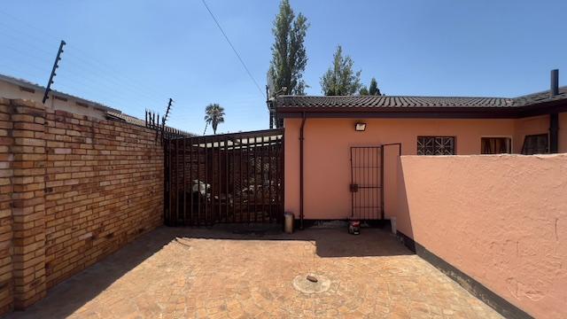 3 Bedroom Property for Sale in Lenasia Gauteng