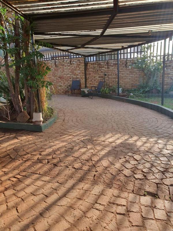 3 Bedroom Property for Sale in Lenasia Gauteng