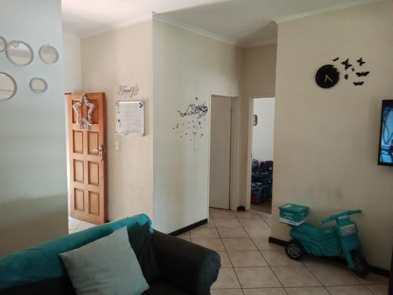 2 Bedroom Property for Sale in Wilgeheuwel Gauteng