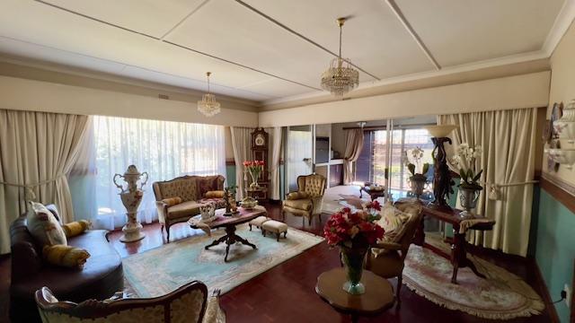 8 Bedroom Property for Sale in Mondeor Gauteng