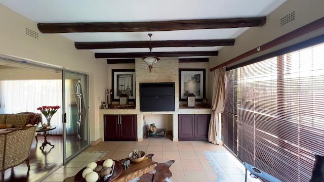 8 Bedroom Property for Sale in Mondeor Gauteng