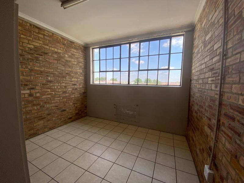 1 Bedroom Property for Sale in Troyeville Gauteng