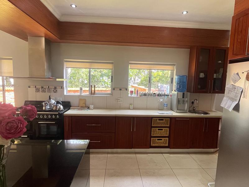 4 Bedroom Property for Sale in Waterkloof Ridge Gauteng