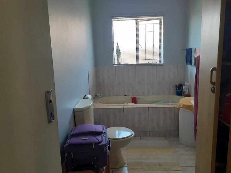 3 Bedroom Property for Sale in Karenpark Gauteng