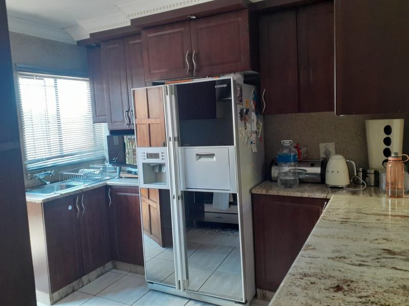 3 Bedroom Property for Sale in Karenpark Gauteng