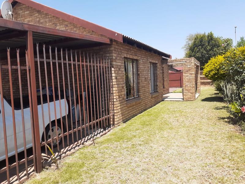 3 Bedroom Property for Sale in Karenpark Gauteng