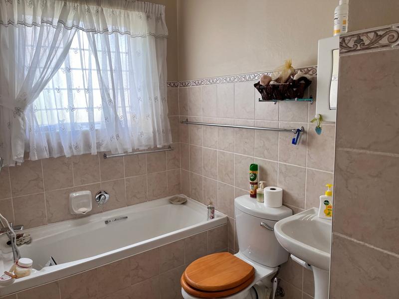 2 Bedroom Property for Sale in Annlin Gauteng