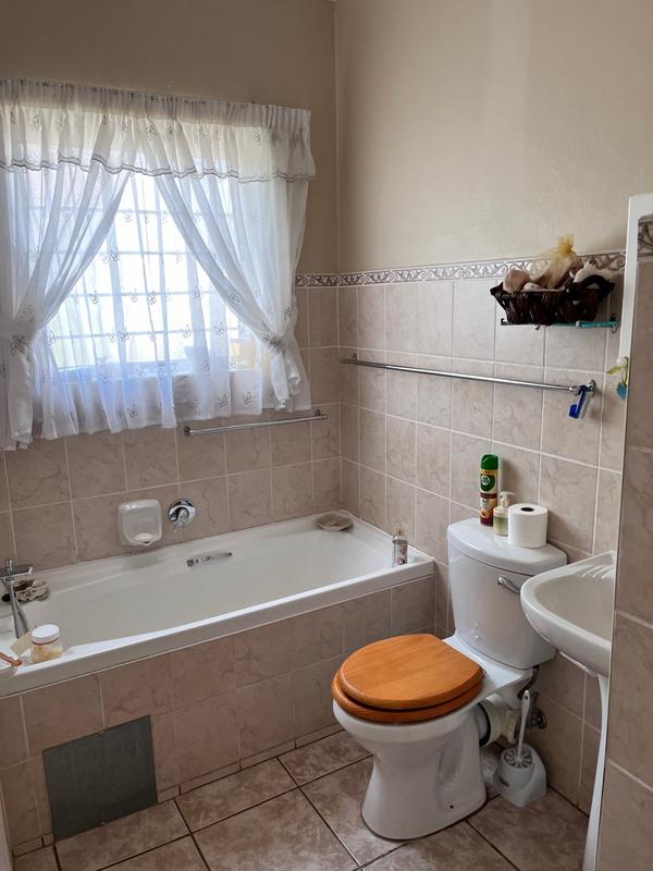 2 Bedroom Property for Sale in Annlin Gauteng