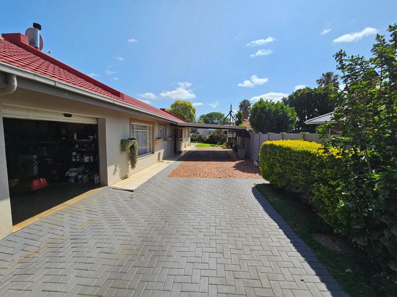 3 Bedroom Property for Sale in Annlin Gauteng