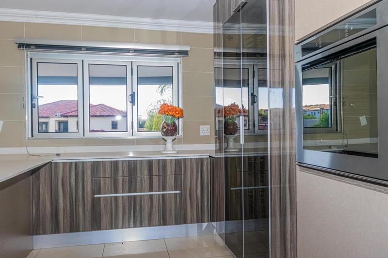 6 Bedroom Property for Sale in Blue Valley Golf Estate Gauteng