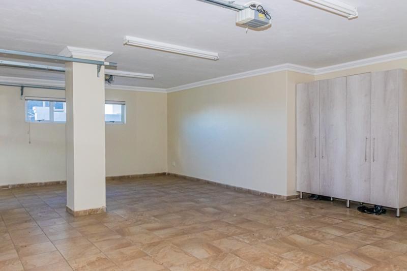 6 Bedroom Property for Sale in Blue Valley Golf Estate Gauteng