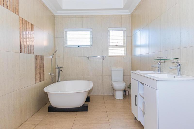 6 Bedroom Property for Sale in Blue Valley Golf Estate Gauteng