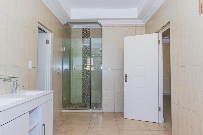6 Bedroom Property for Sale in Blue Valley Golf Estate Gauteng