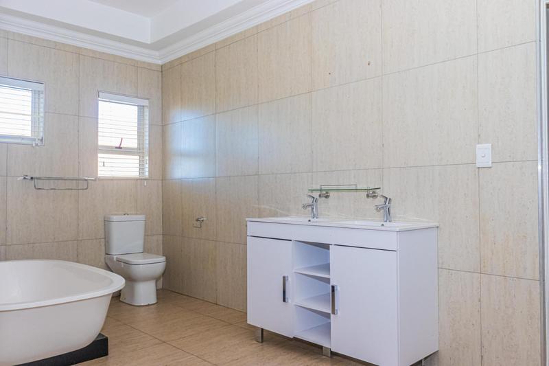 6 Bedroom Property for Sale in Blue Valley Golf Estate Gauteng