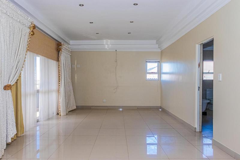 6 Bedroom Property for Sale in Blue Valley Golf Estate Gauteng