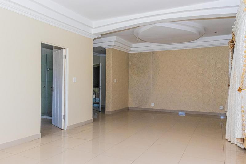 6 Bedroom Property for Sale in Blue Valley Golf Estate Gauteng