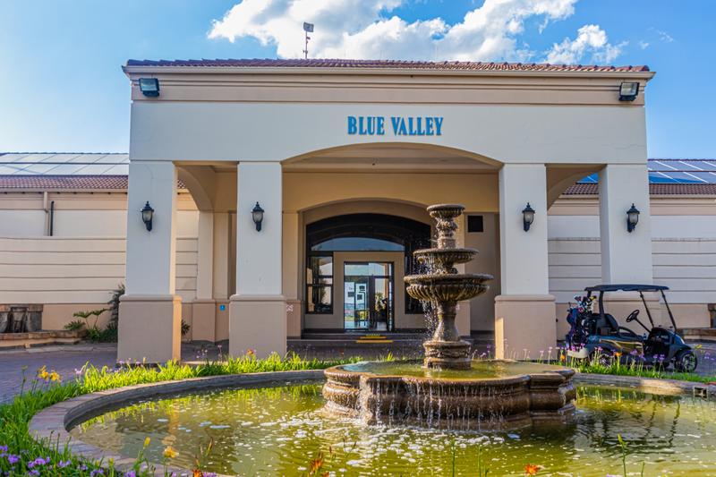 6 Bedroom Property for Sale in Blue Valley Golf Estate Gauteng